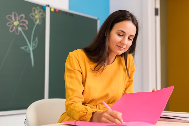 O que é o plano de carreira do professor e o que considerar para incrementá-lo? 