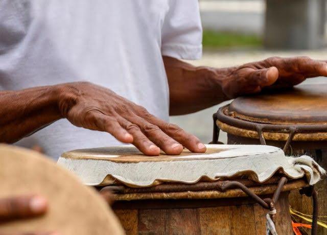 Como trabalhar a cultura afro em sala de aula? Veja dicas!