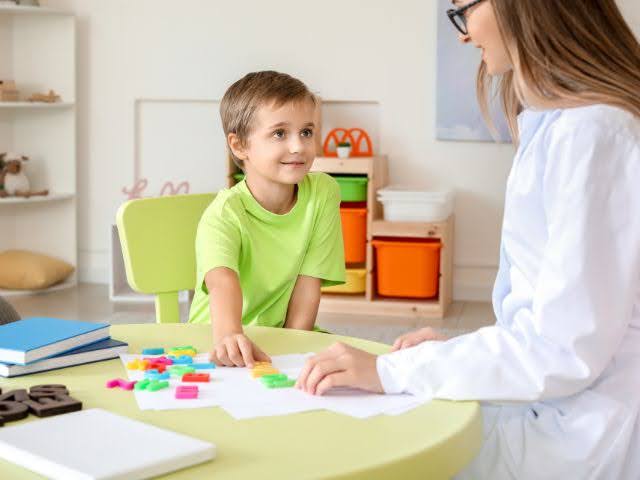 Introdução à Neuropsicopedagogia Clínica: conceitos e aplicações