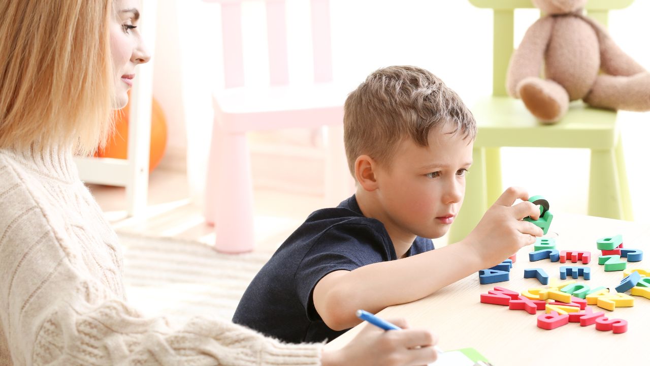 O que faz um neuropsicólogo na Educação Infantil e como se especializar?