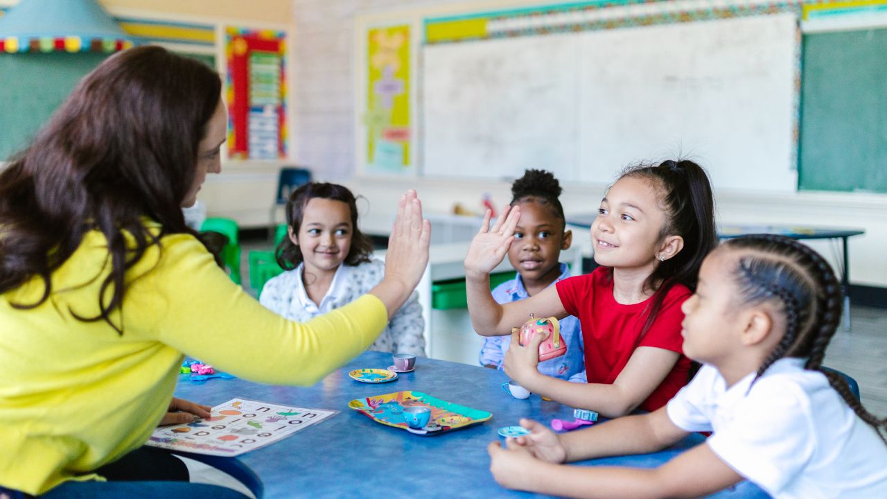 Como trabalhar o folclore afro-brasileiro na educação?